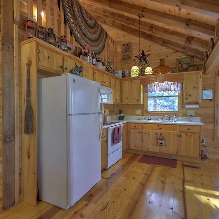 Knotty Pines Pet-Friendly Gas Fireplace Plus A Firepit Cherry Log Exterior photo